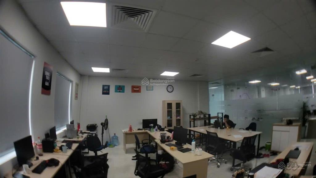 Cho thuê văn phòng phố duy tân  thành thái, diện tích 90m2 giá thuê 18tr5/tháng  0332 017 ***