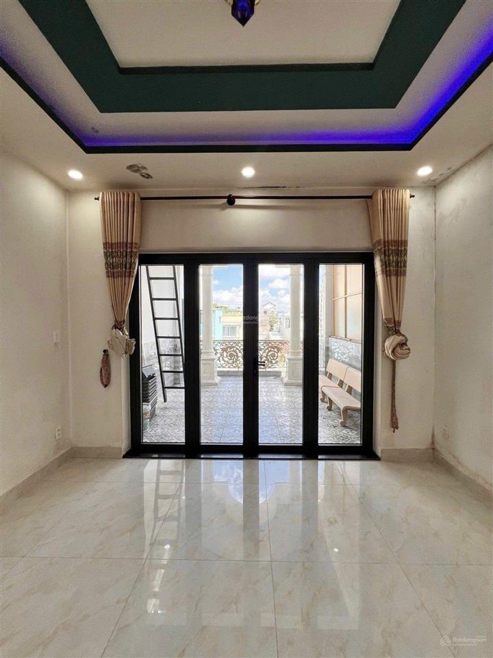 Mặt tiền kinh doanh  ngay nguyễn sơn  90m2  nở hậu 7,4m  3 tầng đúc  nhỉnh 9 tỷ tl  16028nnl