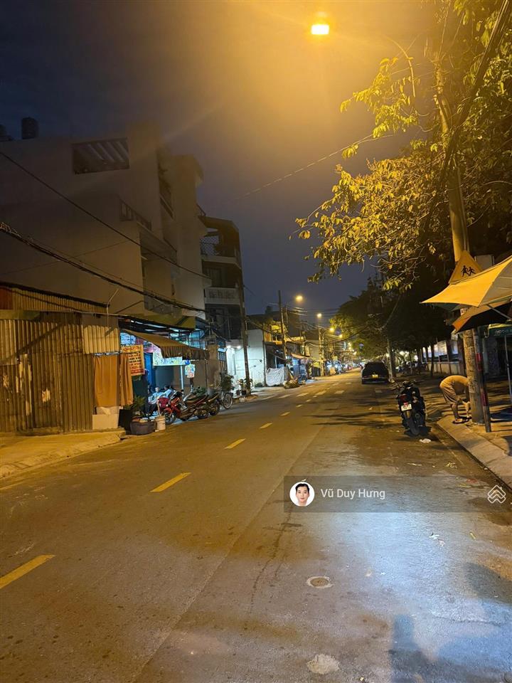 Bán nhà mt đỗ thừa luông, p tân quý, q tân phú, dt 10x18m, 2t đang cho thuê 20tr/th, giá 25 tỷ