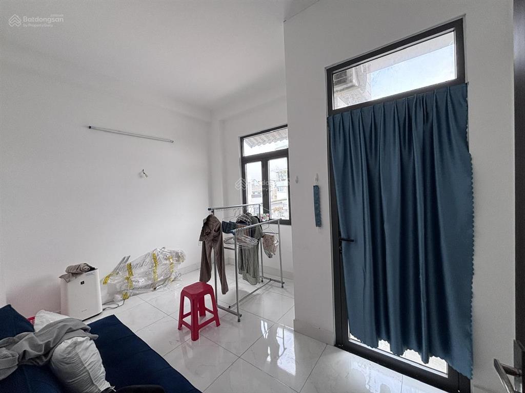 Nhà mới ở ngay hẻm 4 m đỗ nhuận,p tân sơn nhì 4 tầng...giá chỉ...6,5 tỷ
