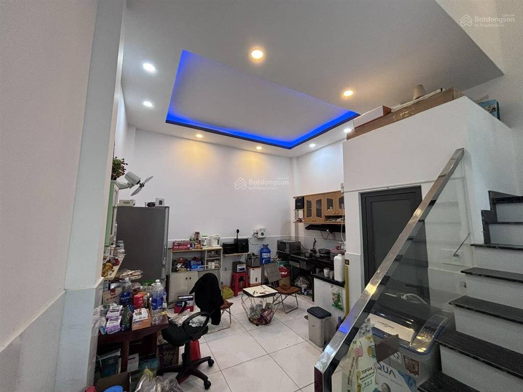 Nhà mới ở ngay hẻm 4 m đỗ nhuận,p tân sơn nhì 4 tầng...giá chỉ...6,5 tỷ
