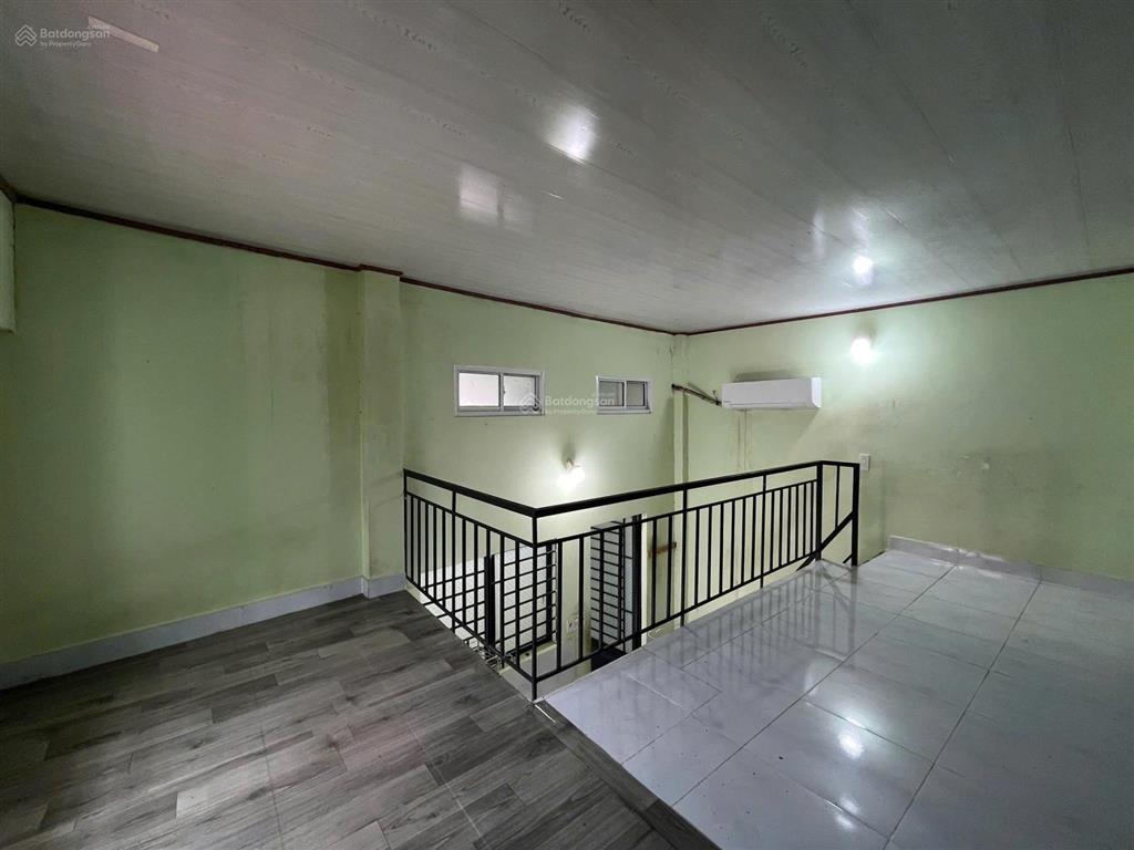 Cho thuê phòng ban công, gác siêu rộng ngay chợ thạch đà giá 4tr/tháng 40m2