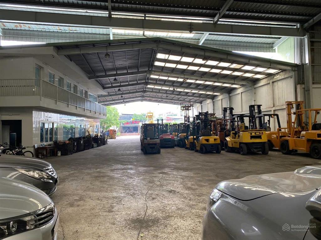 Mình cần bán kho mặt tiền đường bùi tư toàn, an lạc, đường rộng 15m, gần bến xe miền tây, kho lớn