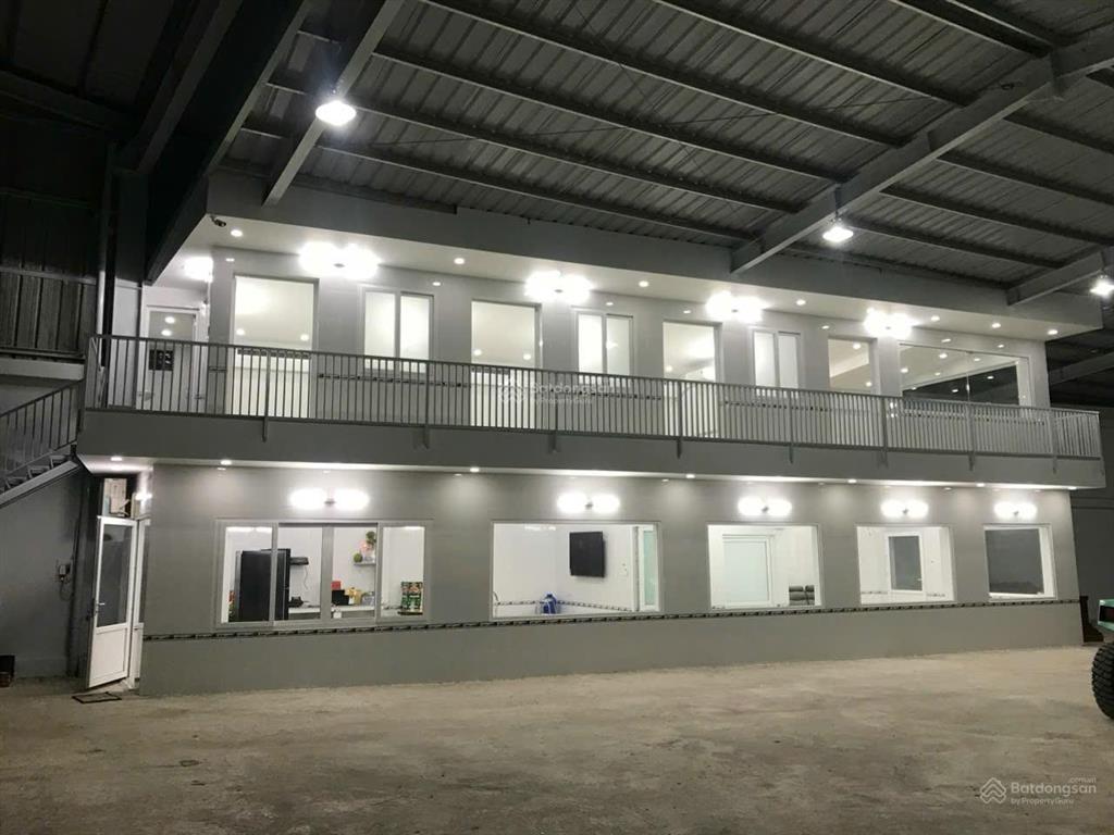 Mình cần bán kho mặt tiền đường bùi tư toàn, an lạc, đường rộng 15m, gần bến xe miền tây, kho lớn
