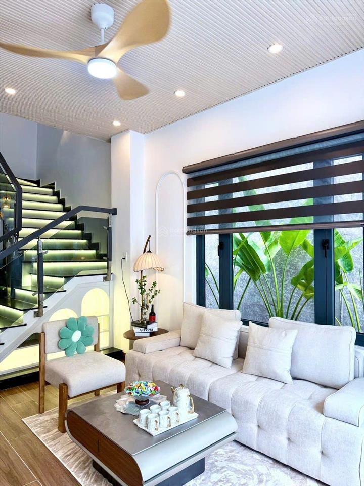 Siêu phẩm 4 tầng chỉ vài bước ra biển mỹ khê