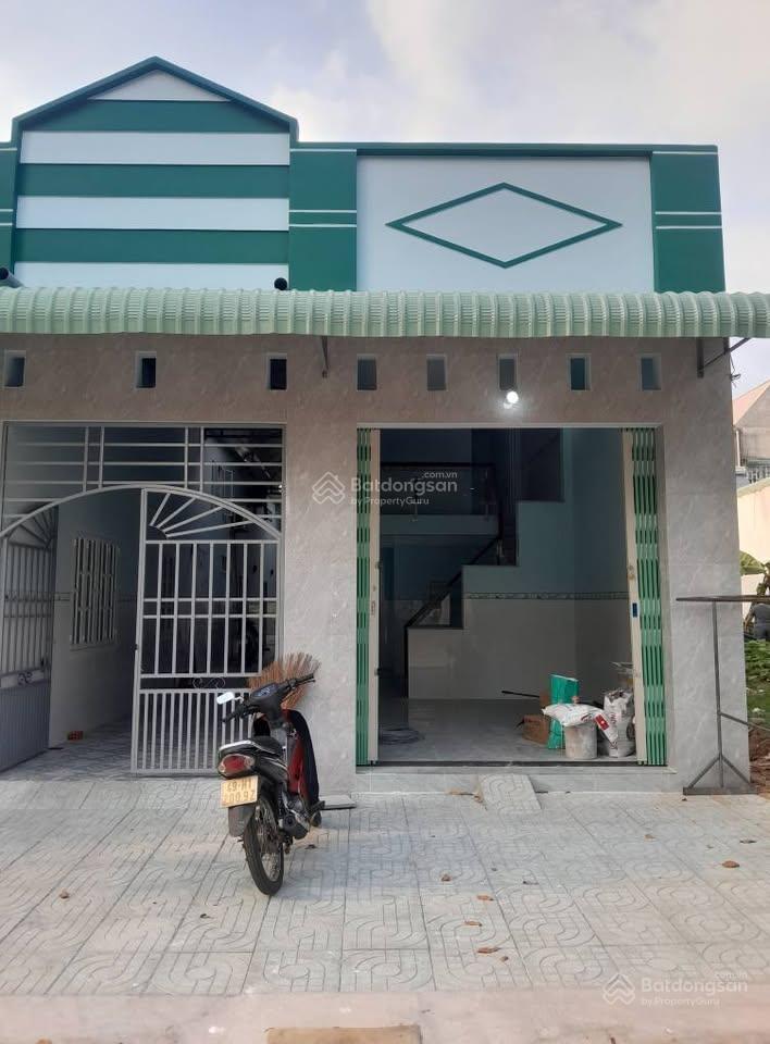 Chủ bán trọ giá rẻ tân uyên 147m2 giá chỉ 1,45 tỷgồm 1kiot + 4p thu nhập 8tr gần chợ vị hảo, có sổ