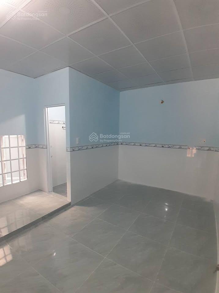 Chủ bán trọ giá rẻ tân uyên 147m2 giá chỉ 1,45 tỷgồm 1kiot + 4p thu nhập 8tr gần chợ vị hảo, có sổ