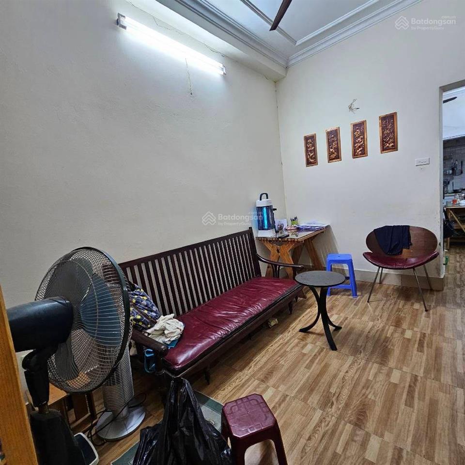 Có 102lõi ba đình phố phan đình phùng sổ đỏ chính chủmặt ngõ rộng , nông thông thoáng