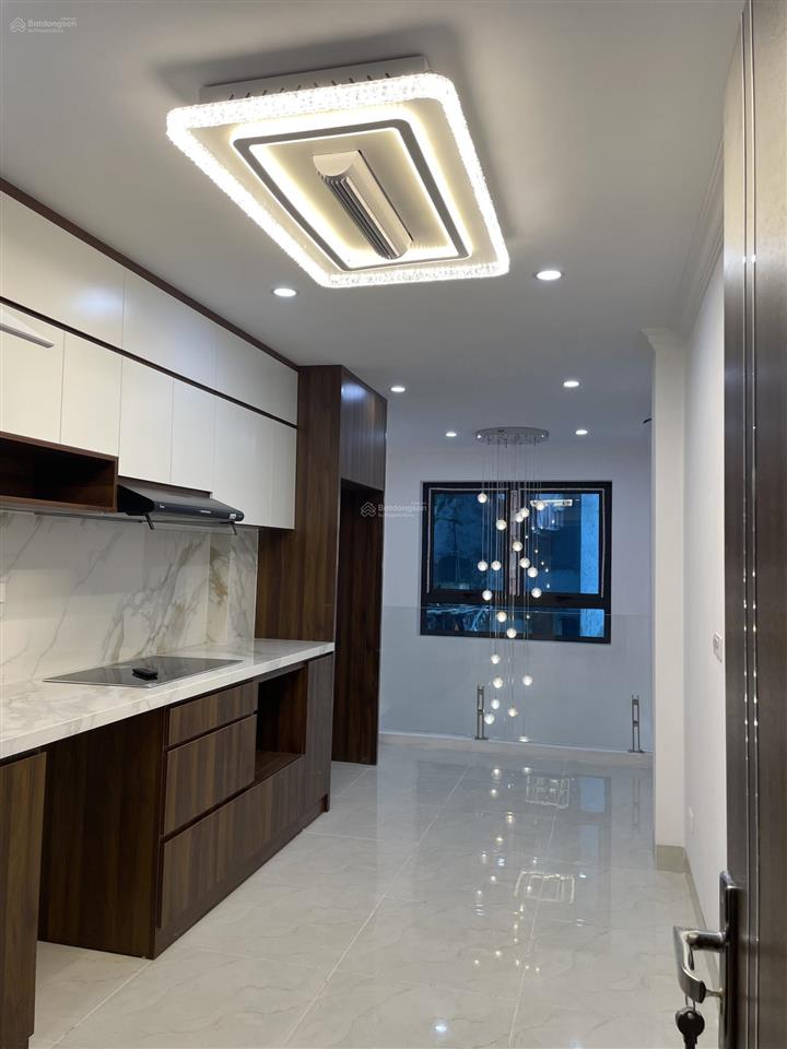 Nhỉnh 10 tỷ 3 bước ra phố giang văn minh ngõ thông2 thoángô tô đợi cổngmớiđẹpthang máy êm