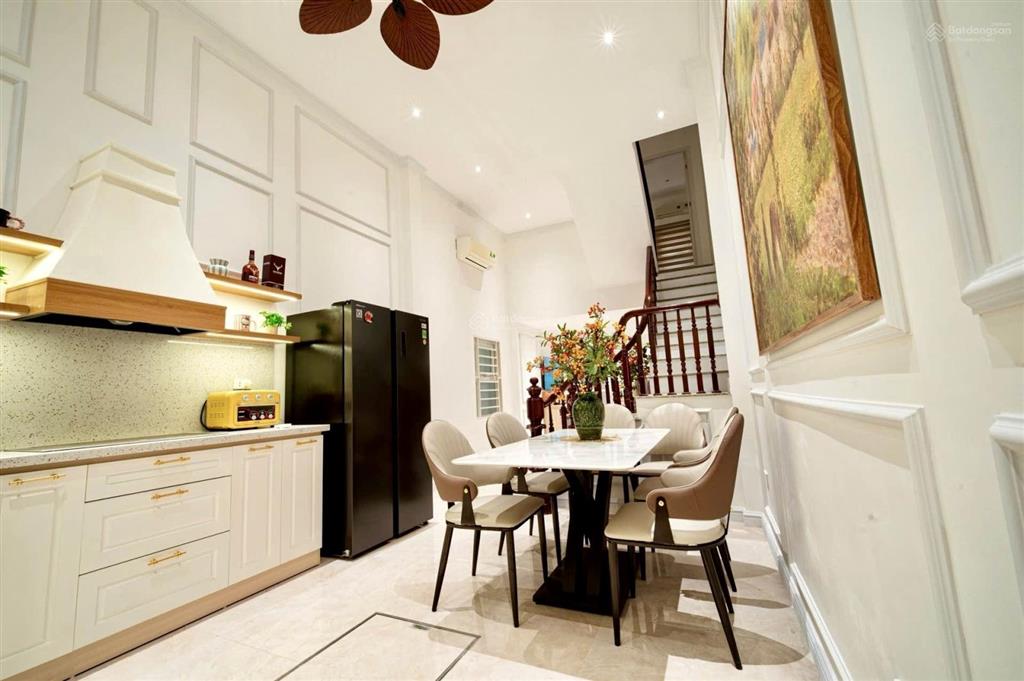 Ô tô đỗ cửa  lô góc2 mặt ngõ, thông kim mã ngọc khánhnhà đẹpthoáng  5 ngủở &cho thuê tốt