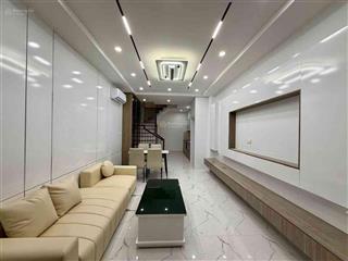 *ba đìnhnhỉnh 10 tỷ36 m2gần phố hoàng hoa thámđi bộ ra hồ tâylăng bácdân xây 2 thoáng