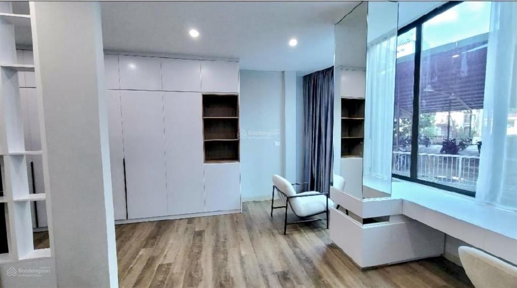 Nhà mới đẹp  nở hậu view triệu đô thoáng sáng gần phố 42 m2mt 5 m ở & cho thuê kinh doanh