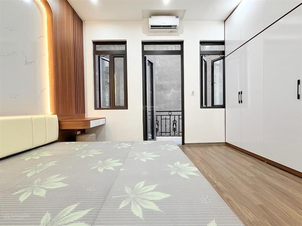 Cầu giấy  lô góc 3 thoáng  4 ngủ  tặng nội thất  giá trị tăng bền vững  48 m²  nhỉnh 10 tỷ