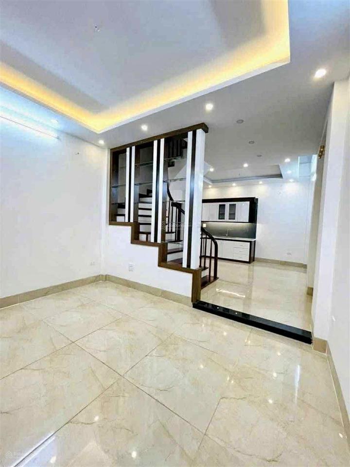 Tây hồđi bộ ra hồ tâylotte
lạc long quân  nhà đẹp gần phốsổ đẹp giá tốtdt40 m25 tầng6 ngủ