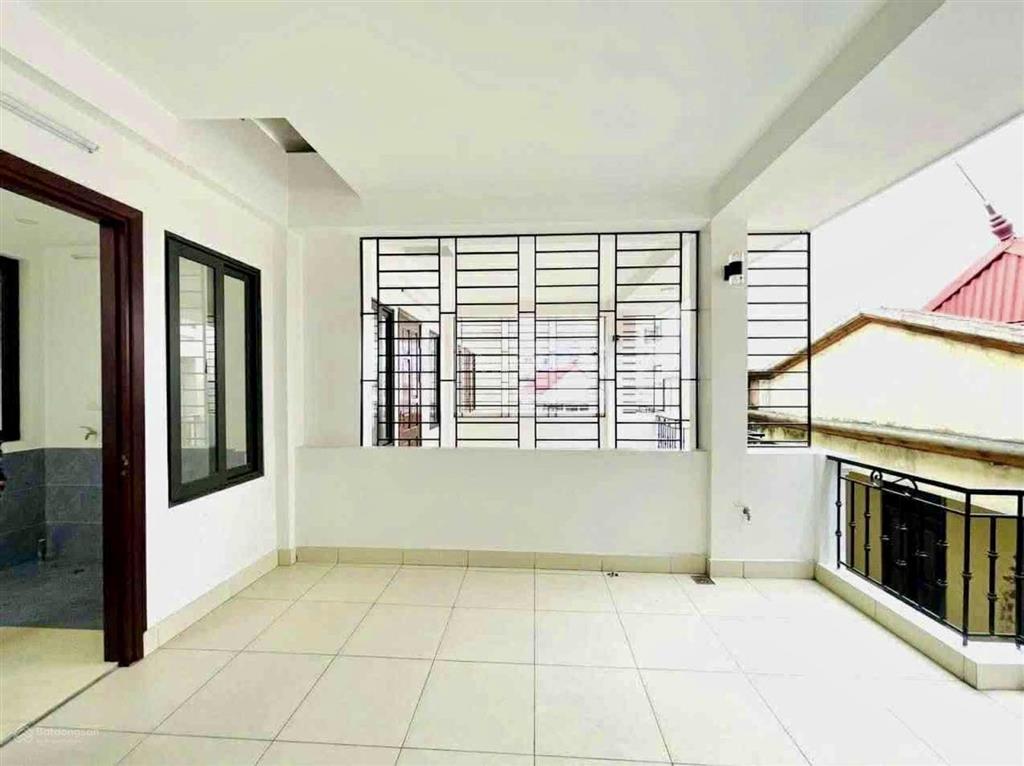 Tây hồđi bộ ra hồ tâylotte
lạc long quân  nhà đẹp gần phốsổ đẹp giá tốtdt40 m25 tầng6 ngủ