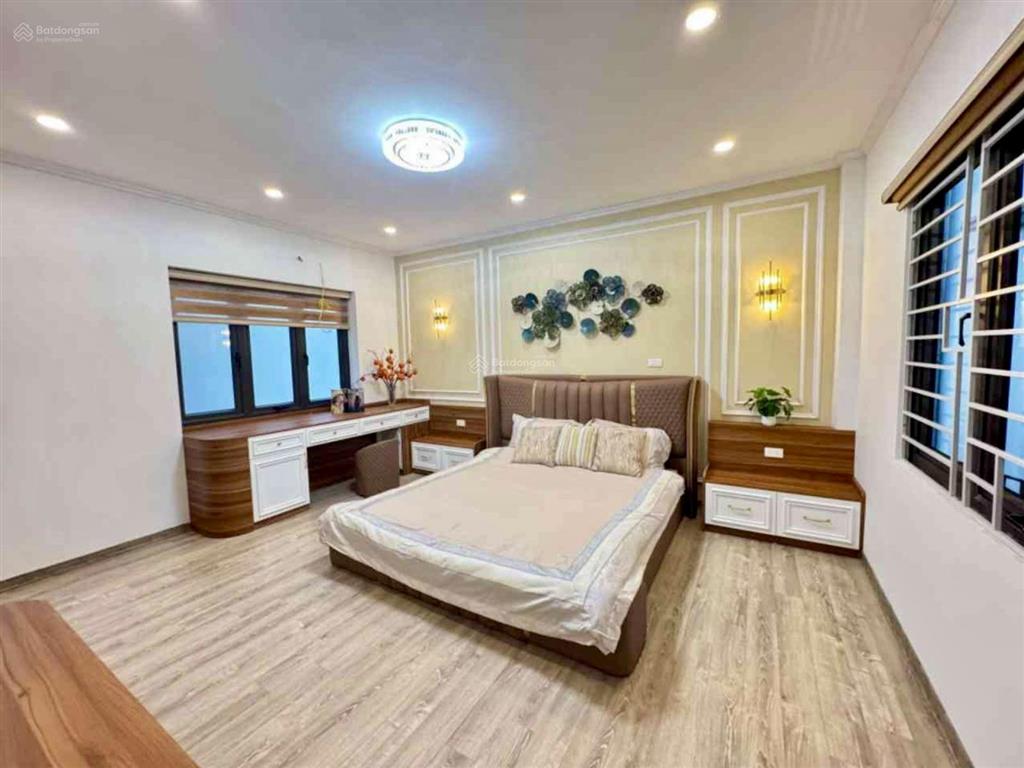 Nhà mới koong  70 m2  mặt tiền quyền lực  nội thất sang xịn  thang máy nhập khẩu  sổ chính chủ