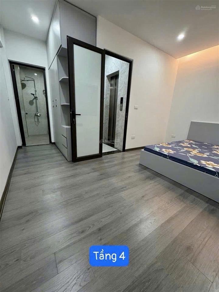 Nhỉnh 9 tỷ ở ngaynhà đẹp thang máy mặt tiền rộng ngõ tothônggần phố quan nhânsằn dòng tiền