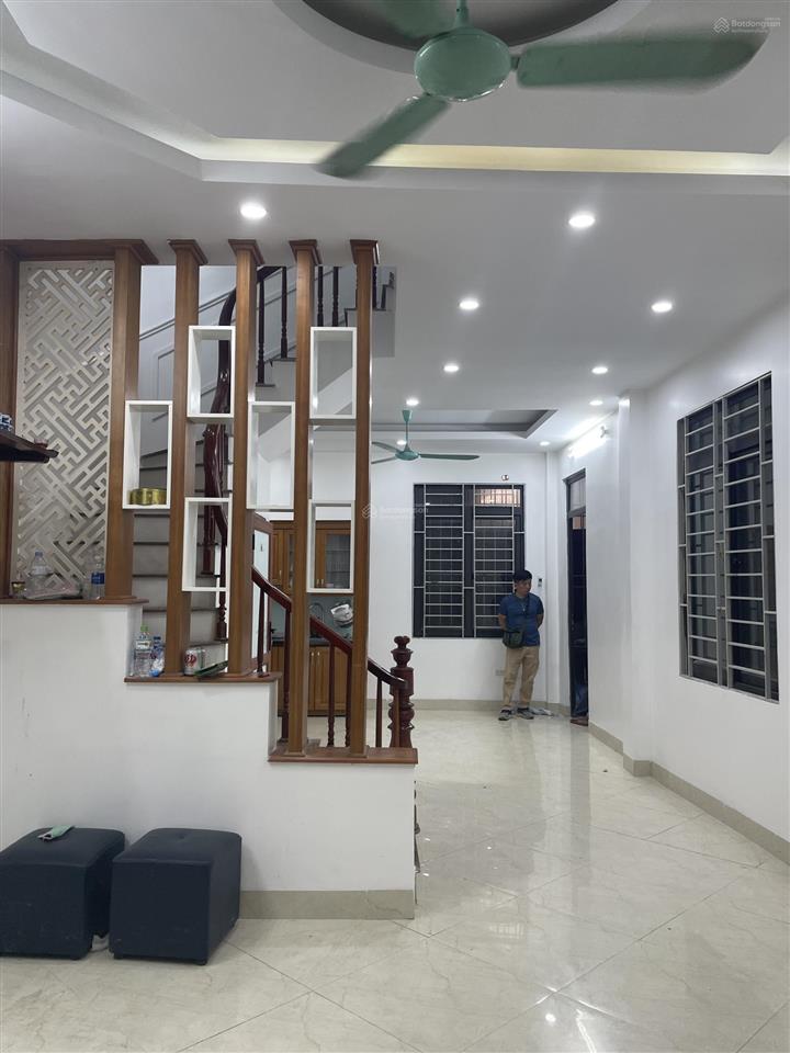 *9,2 tỷ 45m2nhà đẹp  dân xây lô góc 3 thoáng ngõ thông  thụy khêgần hồ tây sổ vuông đẹp
