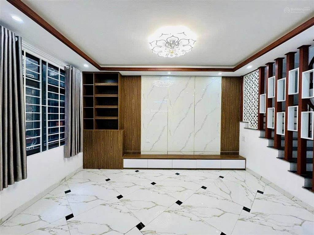 *lô gócdân xây mới koongvài bước ra ô tô  ngõ rộng thônggần phố tôn đức thắng53 m11 tỷ hơn