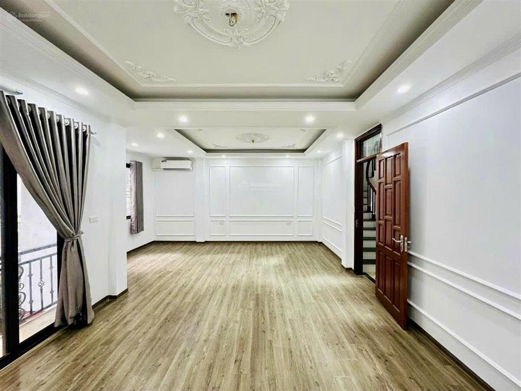 *lô gócdân xây mới koongvài bước ra ô tô  ngõ rộng thônggần phố tôn đức thắng53 m11 tỷ hơn