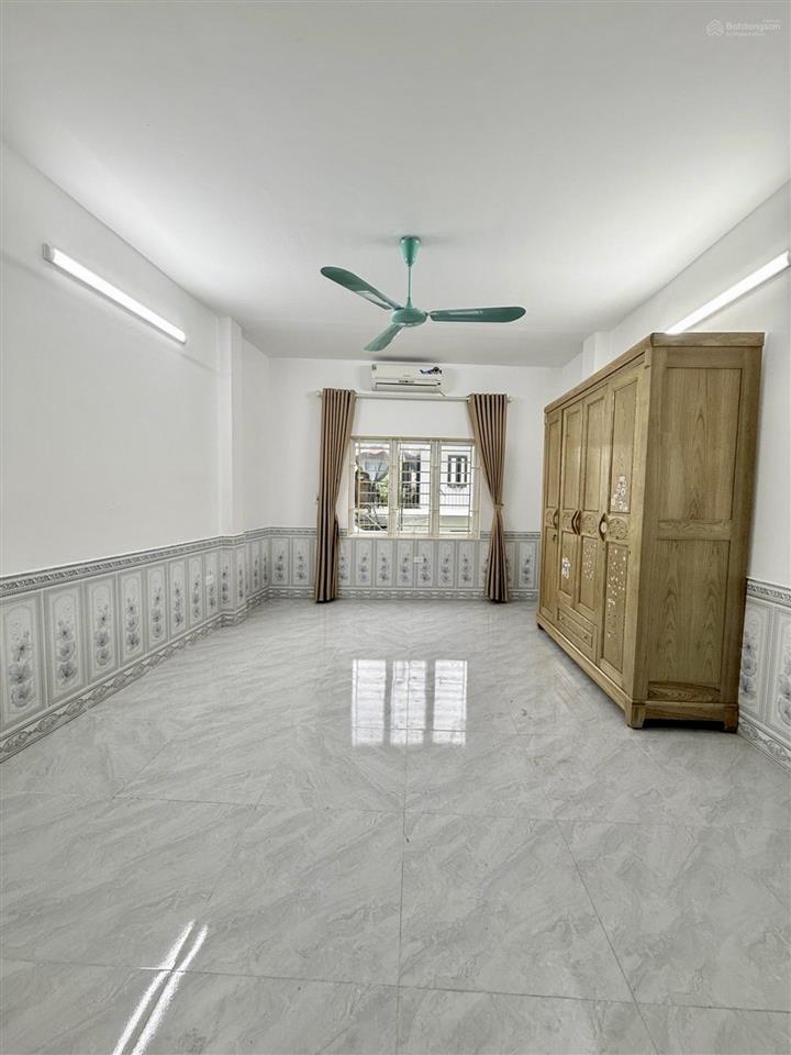 Giá tốt 7,2 tỷ( có tl)gần hồ tây trường chu văn an các cấp32 m2 mt 4,2 msổ chính chủ ssgd
