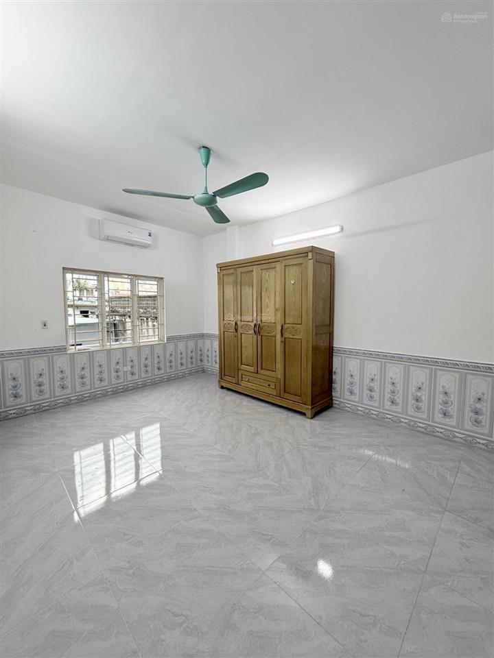 Giá tốt 7,2 tỷ( có tl)gần hồ tây trường chu văn an các cấp32 m2 mt 4,2 msổ chính chủ ssgd