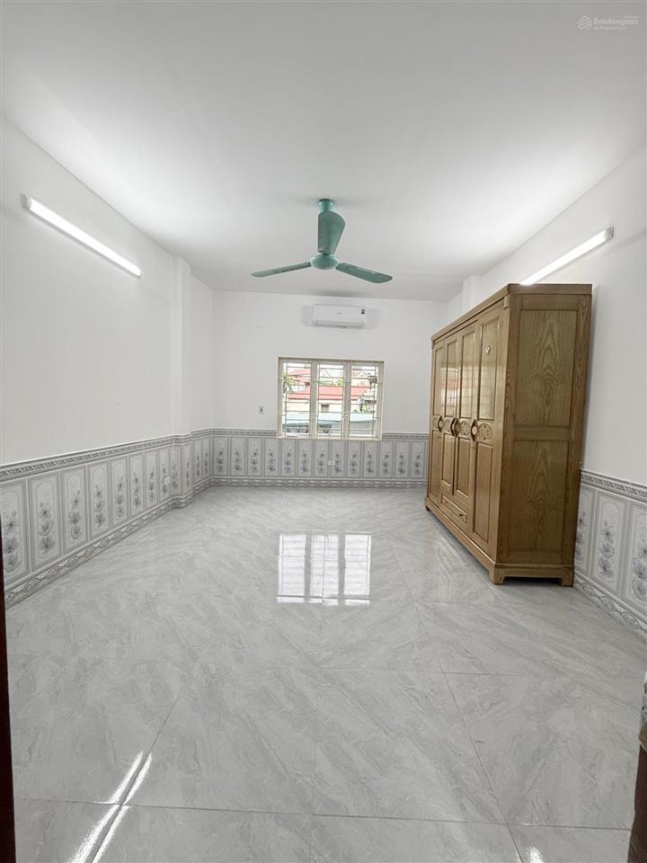 Giá tốt 7,2 tỷ( có tl)gần hồ tây trường chu văn an các cấp32 m2 mt 4,2 msổ chính chủ ssgd
