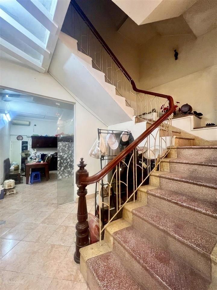 *ba đìnhngõ thông gần phốđội cấndân xây chất lượngô chờ thang máy  63 m2mặt tiền 5 m