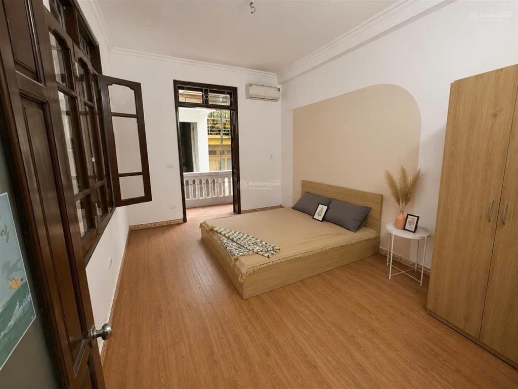 *cầu giấyngõ rộngô tô vào nhà58 m2mt 6 m10 phòng kkdòng tiền 50tr/thángsổ đẹp15,5 tỷ( tl)