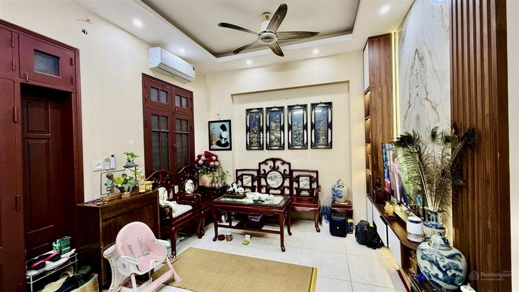 *hoàng quốc việtphân lô ô tô lùi cửa ngõ tomặt tiền 5 msổ chính chủ sẵn sàng38m2nhỉnh 13 tỷ