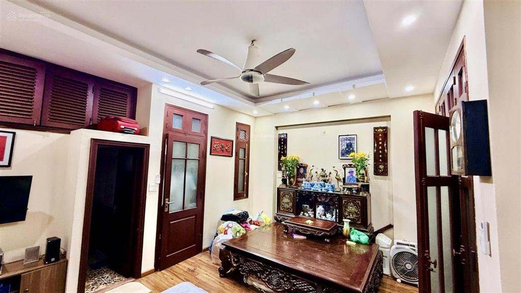 *hoàng quốc việtphân lô ô tô lùi cửa ngõ tomặt tiền 5 msổ chính chủ sẵn sàng38m2nhỉnh 13 tỷ