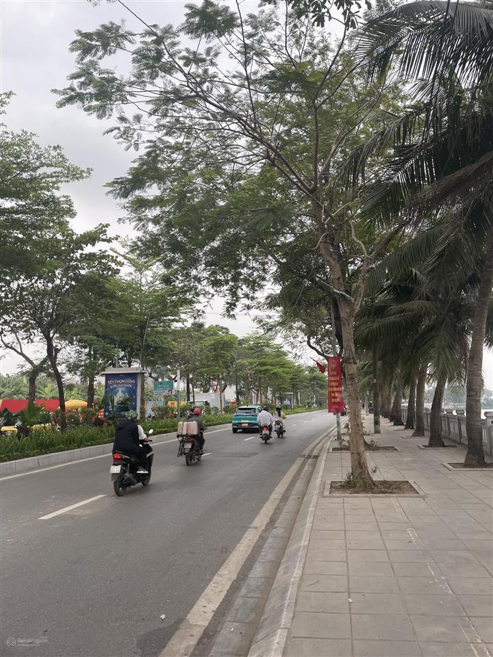 *lạc long quân gần hồ tâydân xây47m25 tầng8 ngủ  dòng tiền ổn địnhpháp lý chuẩn tầm 11 tỷ