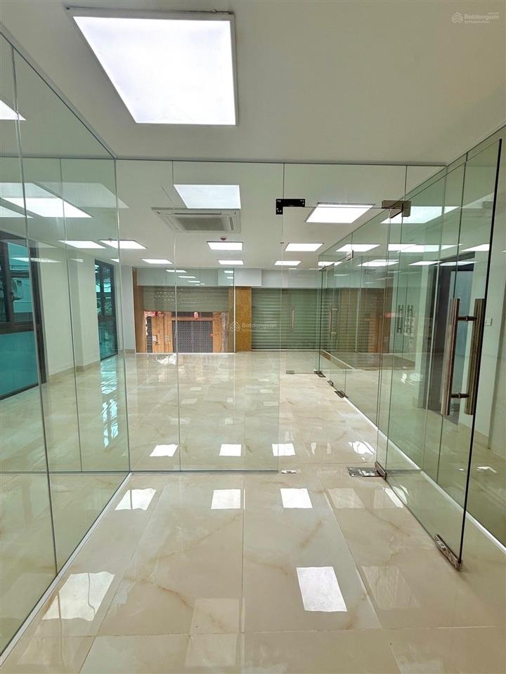 Lô góc  mặt phố ô tô tránh  phường nghĩa đô  82 m2  mặt tiền khủng  8 tầng thang máy