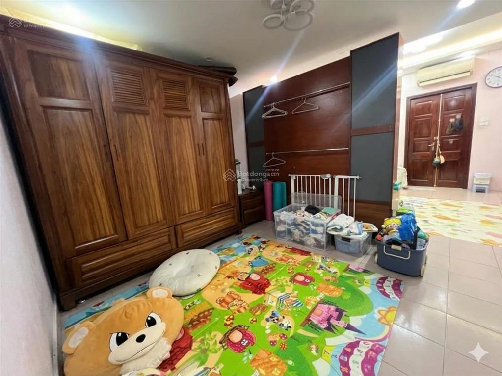 Chỉ hơn 5 tỷ  tập thể lý nam đế  khu vực hiếm nhà bán  tầm tiềm về ở luôn hoặc cho thuê tốt