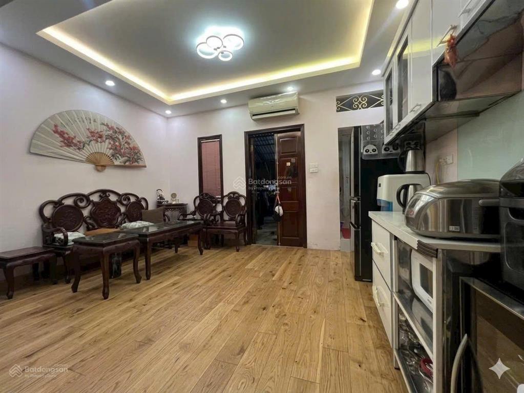 Chỉ hơn 5 tỷ  tập thể lý nam đế  khu vực hiếm nhà bán  tầm tiềm về ở luôn hoặc cho thuê tốt