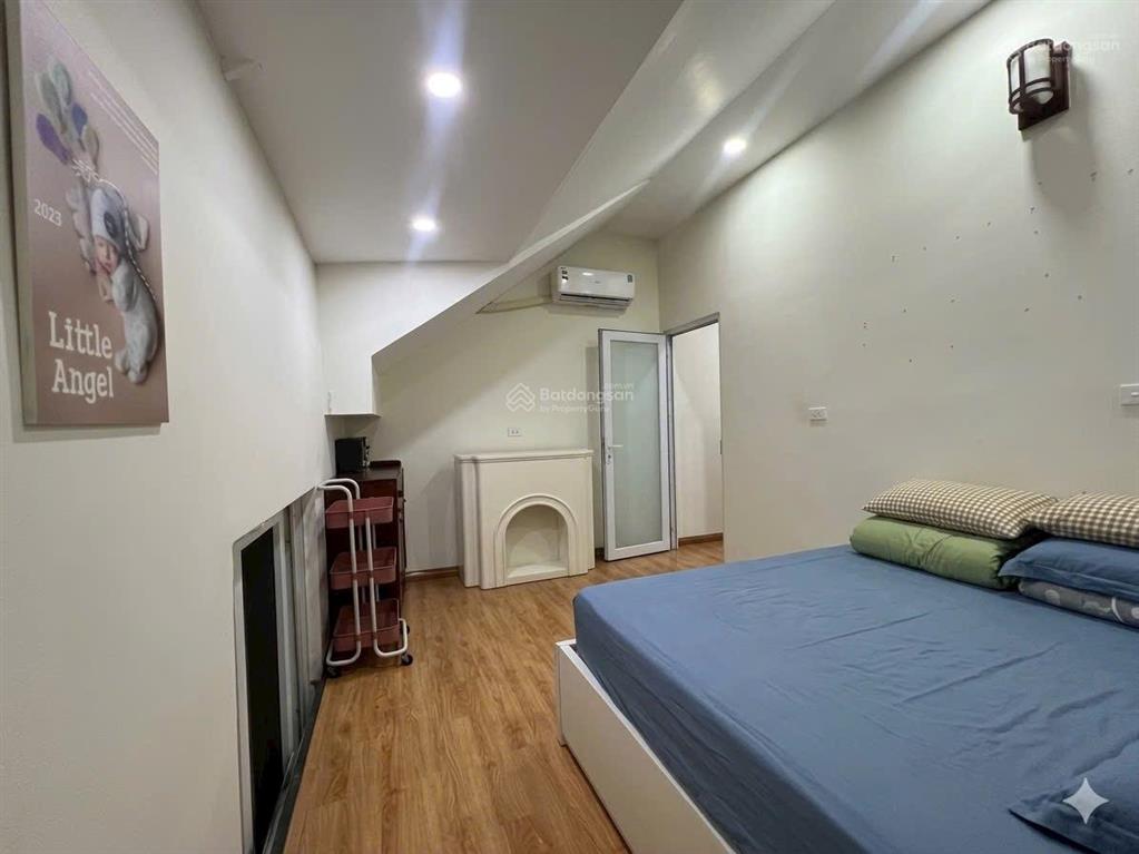 Chỉ hơn 5 tỷ  tập thể lý nam đế  khu vực hiếm nhà bán  tầm tiềm về ở luôn hoặc cho thuê tốt