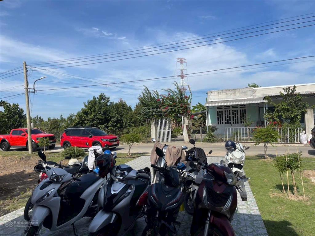 920triệu có thương lượng 260m2
đất vườn bưởi  trừ văn thố  bàu bàng có thổ cư