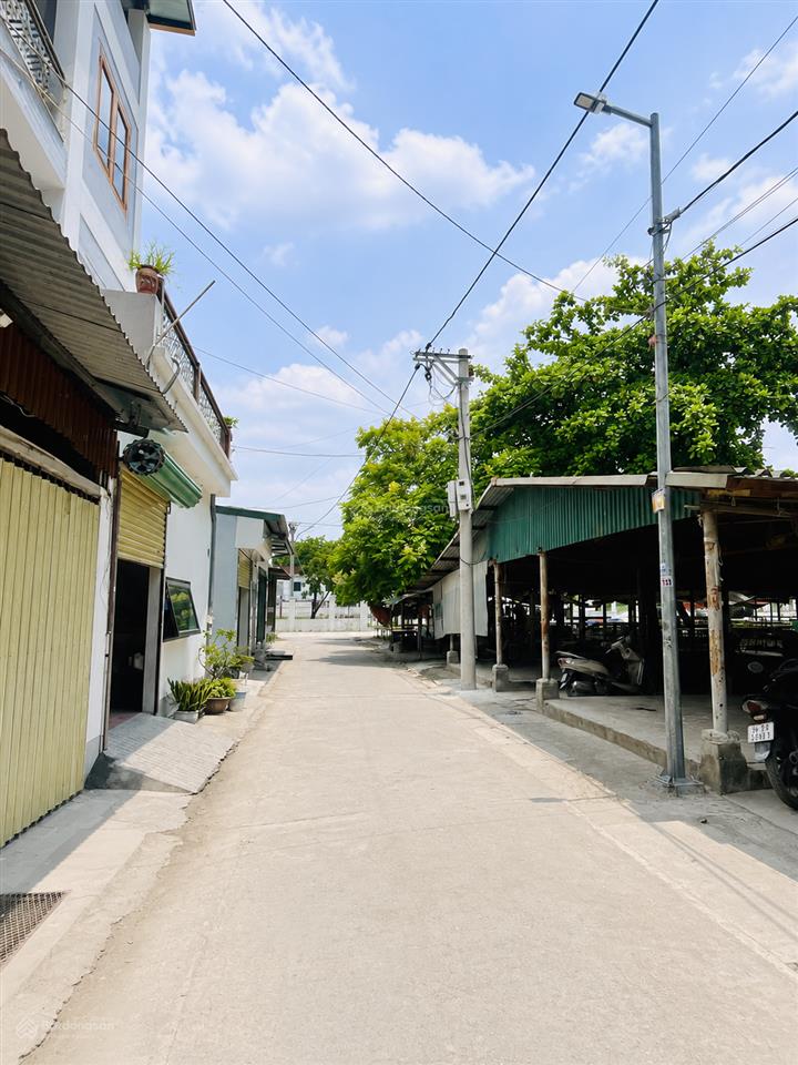 Bán nhà 4 tầng tt chi đông, quang minh, mê linh view chợ ô tô 7 chỗ đỗ cửa chỉ 4,4 tỷ