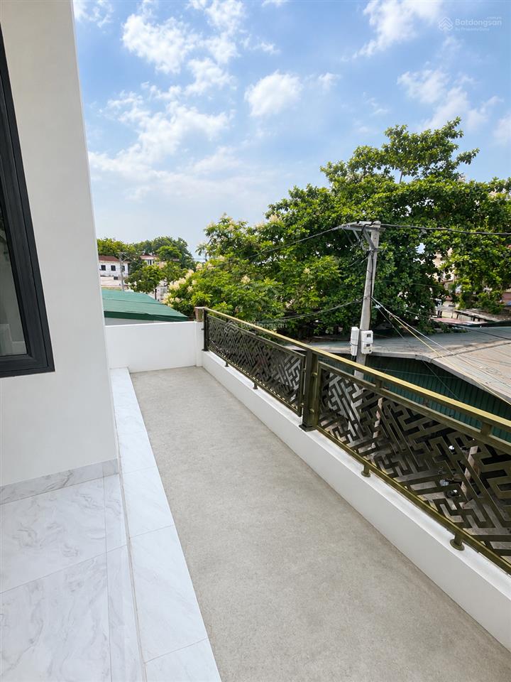 Bán nhà 4 tầng tt chi đông, quang minh, mê linh view chợ ô tô 7 chỗ đỗ cửa chỉ 4,4 tỷ