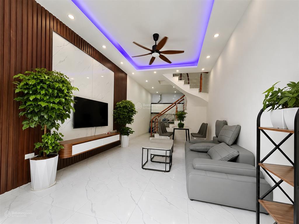 Bán nhà 3 tầng tt quang minh, mê linh ô tô đến cửa full nội thất chỉ 3,5 tỷ