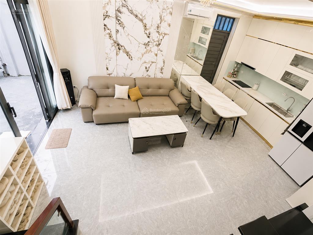 Bán nhà đẹp nguyên khê  phúc thịnh, đông anh 40m2 lô góc 2 mặt thoáng full nội thất chỉ 5,3 tỷ