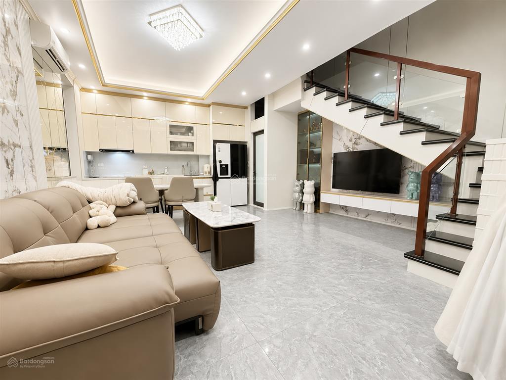 Bán nhà đẹp nguyên khê  phúc thịnh, đông anh 40m2 lô góc 2 mặt thoáng full nội thất chỉ 5,3 tỷ