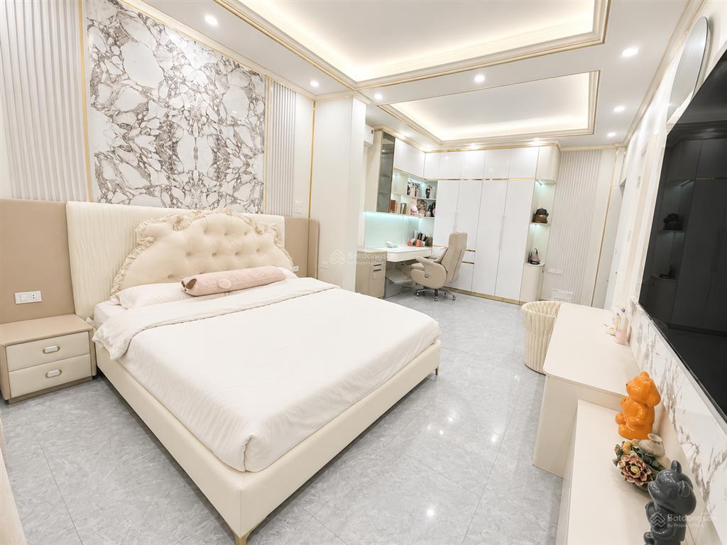 Bán nhà đẹp nguyên khê  phúc thịnh, đông anh 40m2 lô góc 2 mặt thoáng full nội thất chỉ 5,3 tỷ