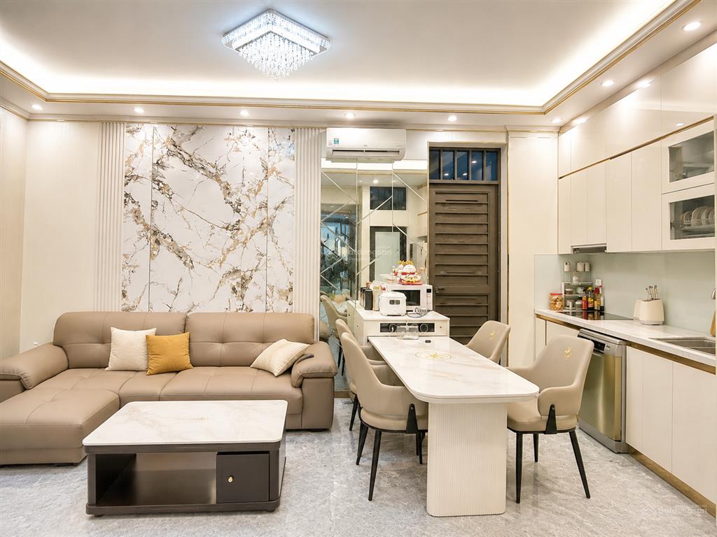 Bán nhà đẹp nguyên khê  phúc thịnh, đông anh 40m2 lô góc 2 mặt thoáng full nội thất chỉ 5,3 tỷ