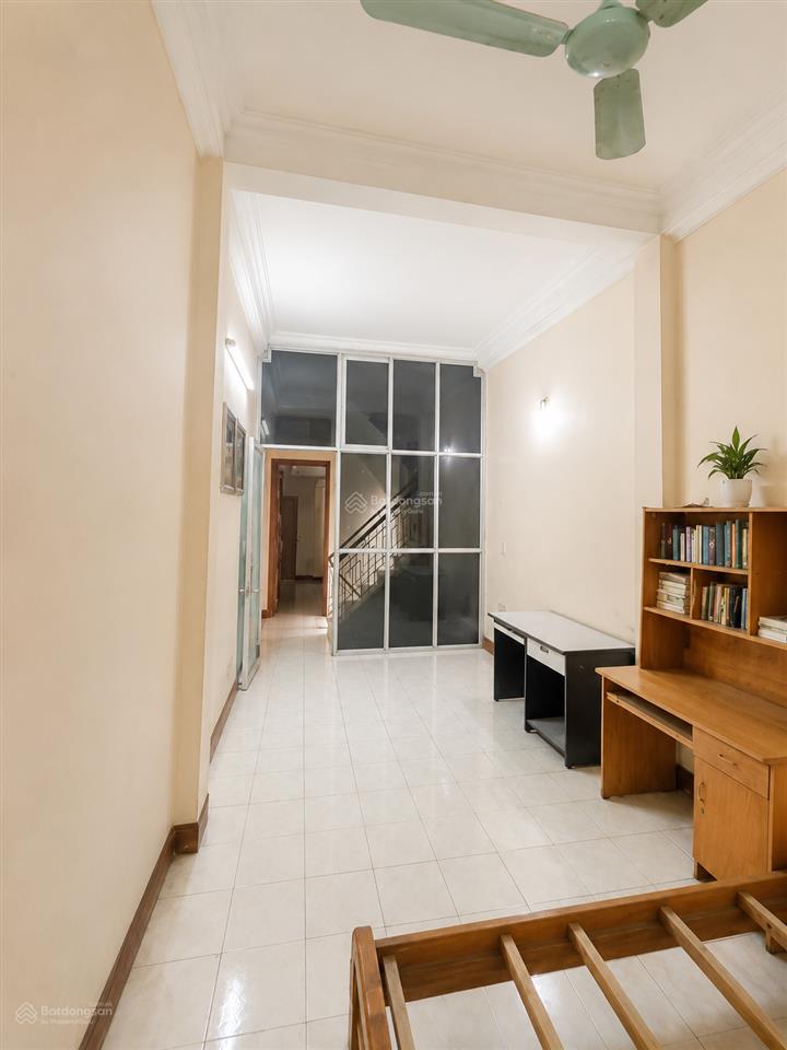 Bán nhà mặt phố 3 tầng vỉa hè rộng, gần chợ, kinh doanh sầm uất ở tt đông anh 40m² chỉ 4,9 tỷ