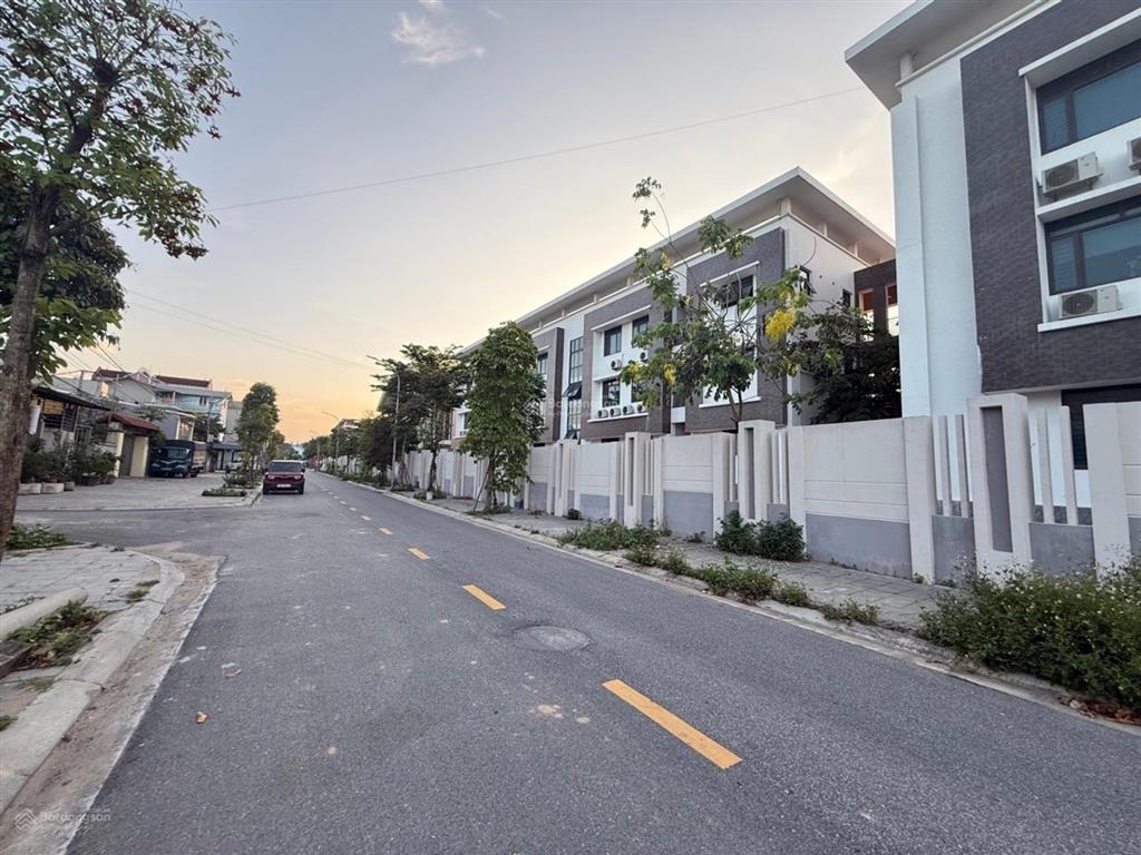 Bán đất lô góc việt hùng, đông anh 48m2 ô tô vào đất gần trường chợ chỉ 3,25 tỷ