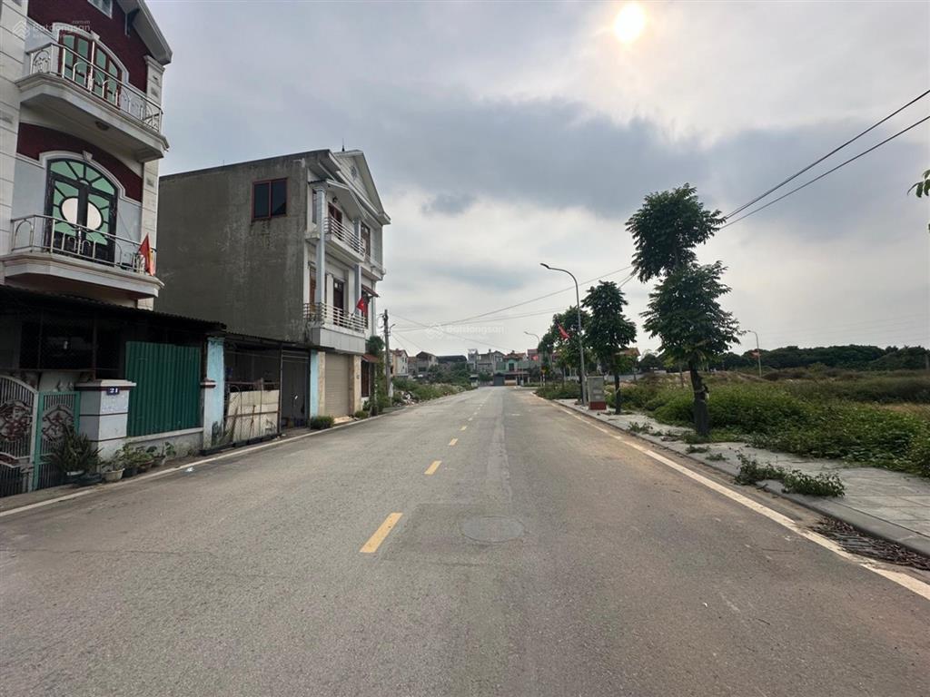 Bán đất nam hồng, phúc thịnh đông anh 109m2 full thổ cư mặt tiền 7,4m đường ô tô chỉ 9,05 tỷ