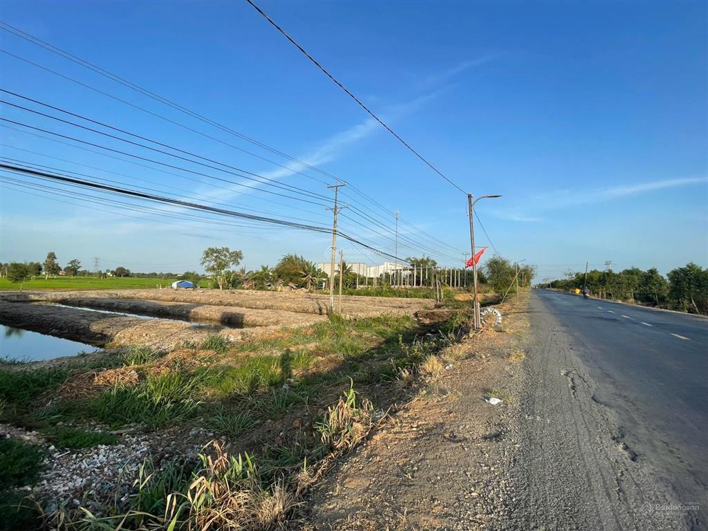 Cần bán đất nền thạnh hoá long an, giá 56 tỷ, diện tích 12391m2, mặt tiền 64m ql62, đường lớn 30m