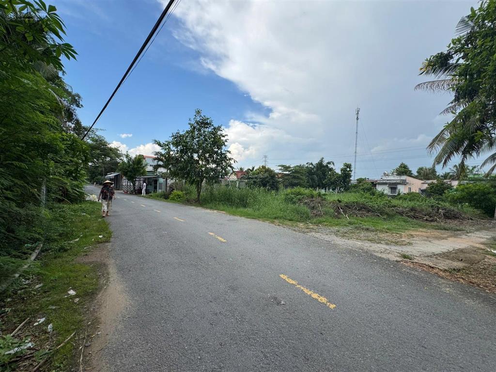 Cần bán đất giá 1,85 tỷ, đường nguyễn huỳnh đức, khánh hậu, long an, 175m2, shr, đường nhựa 10m