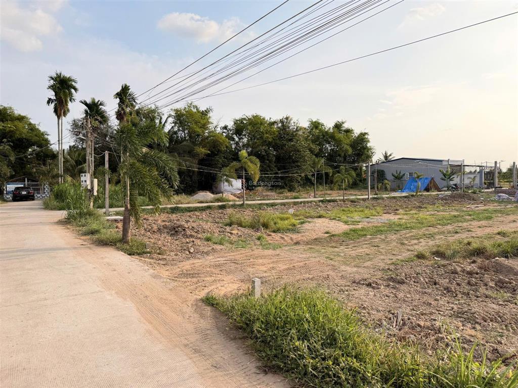 Bán đất 2 mặt tiền 265,8m2, 1,2 tỷ, đường đt833, bình thạnh, thủ thừa, long an, giá gốc